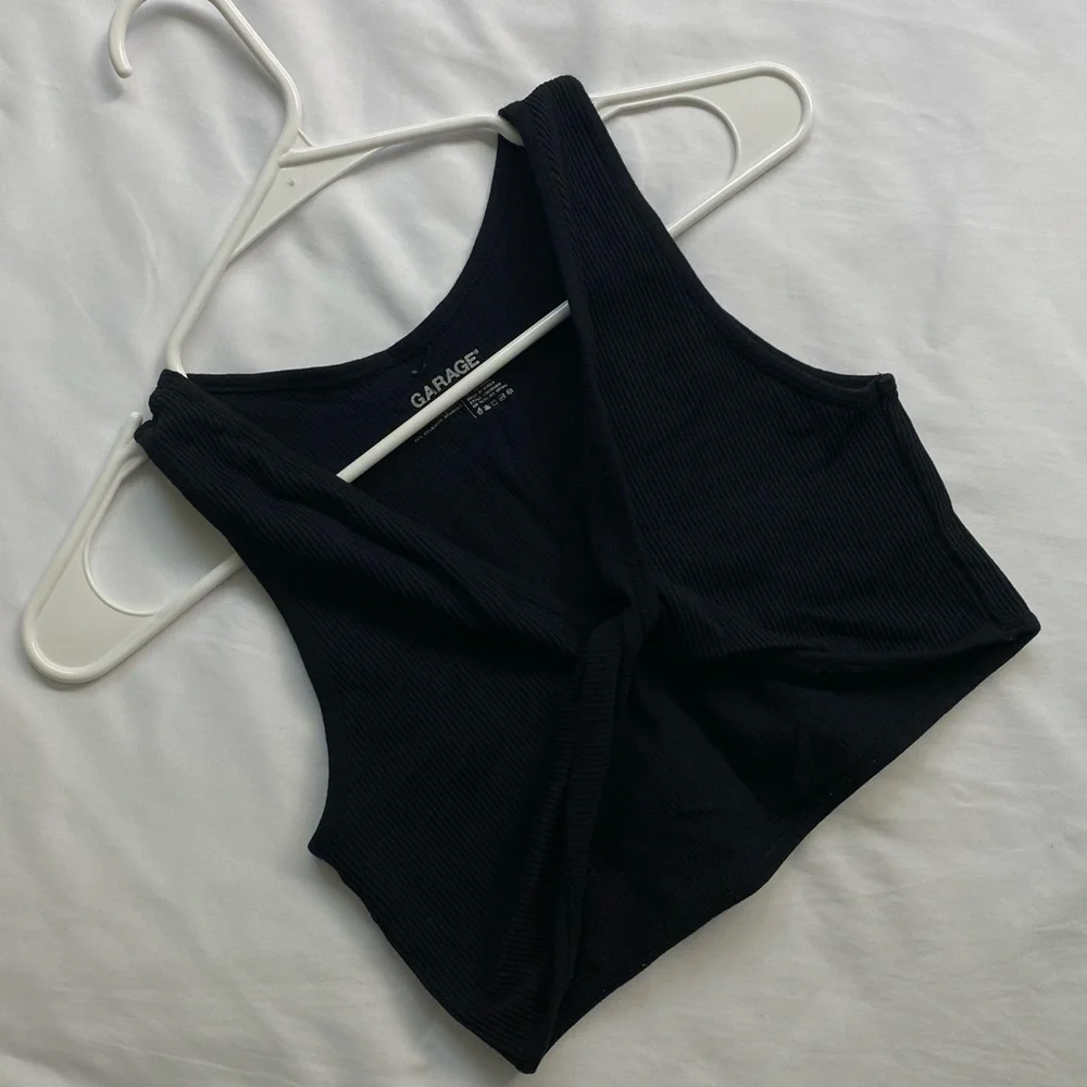 GARAGE Crop Top - Picture 3 of 4
